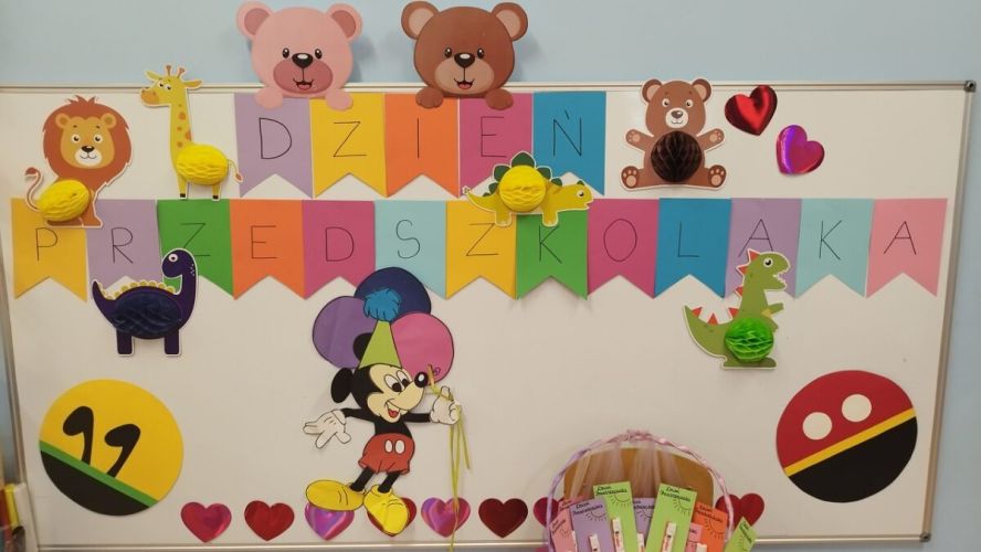 Tablica z napisem dzień przedszkolaka.